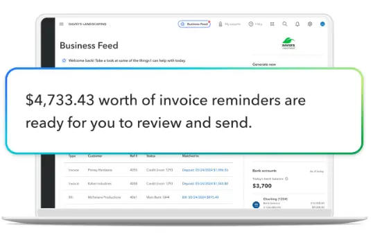 Zoho Books smart invoice reminders showing $4,733.43 worth of automated invoice reminders ready to review and send